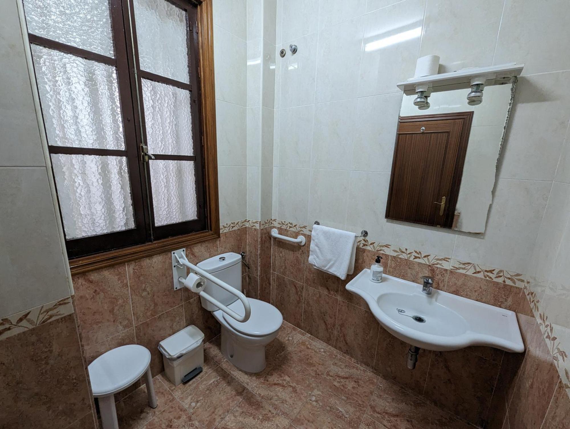 Pension Ciudad Navarro Ramos غرناطة المظهر الخارجي الصورة