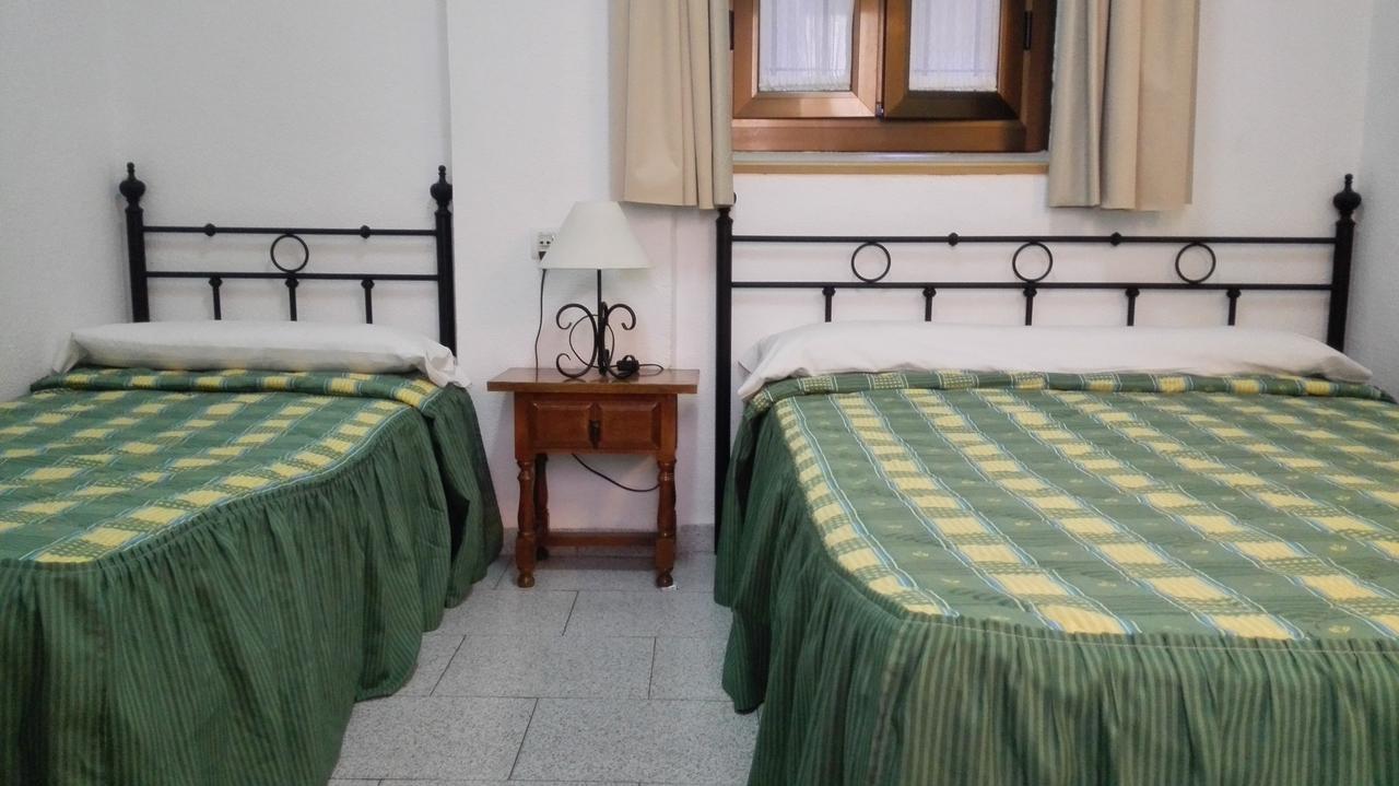 Pension Ciudad Navarro Ramos غرناطة الغرفة الصورة